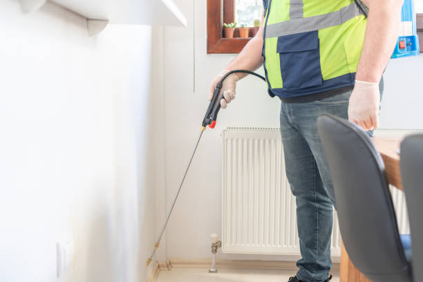 Best Exterminator Services  in Mitchellville, IA